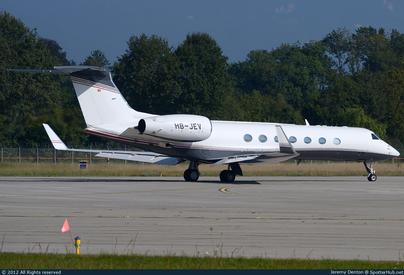 Photo of HB-JEV - Gulfstream GV-SP (G550) operated by G5 Executive