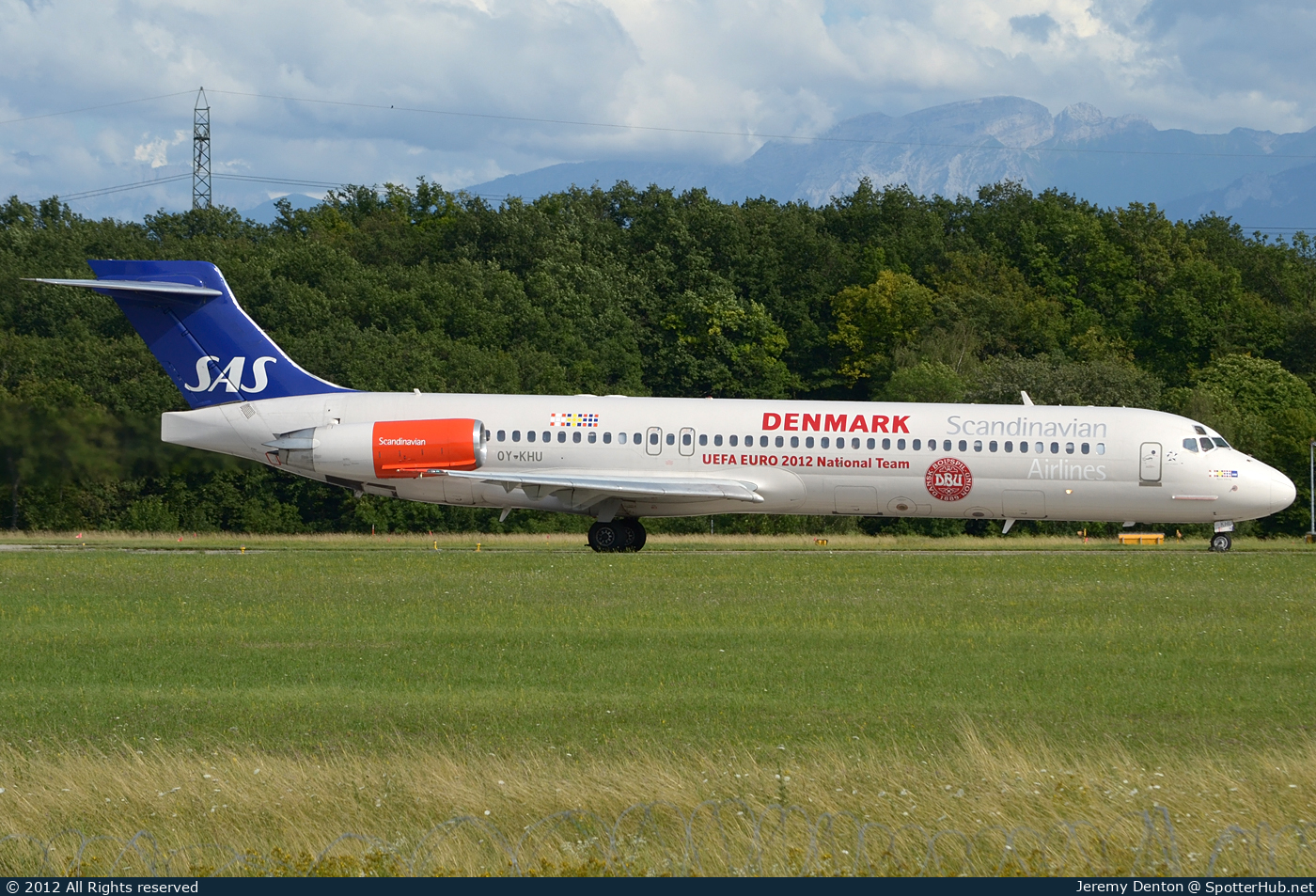 Photo of OY-KHU - McDonnell Douglas MD-87 operated by SAS Scandinavian Airlines