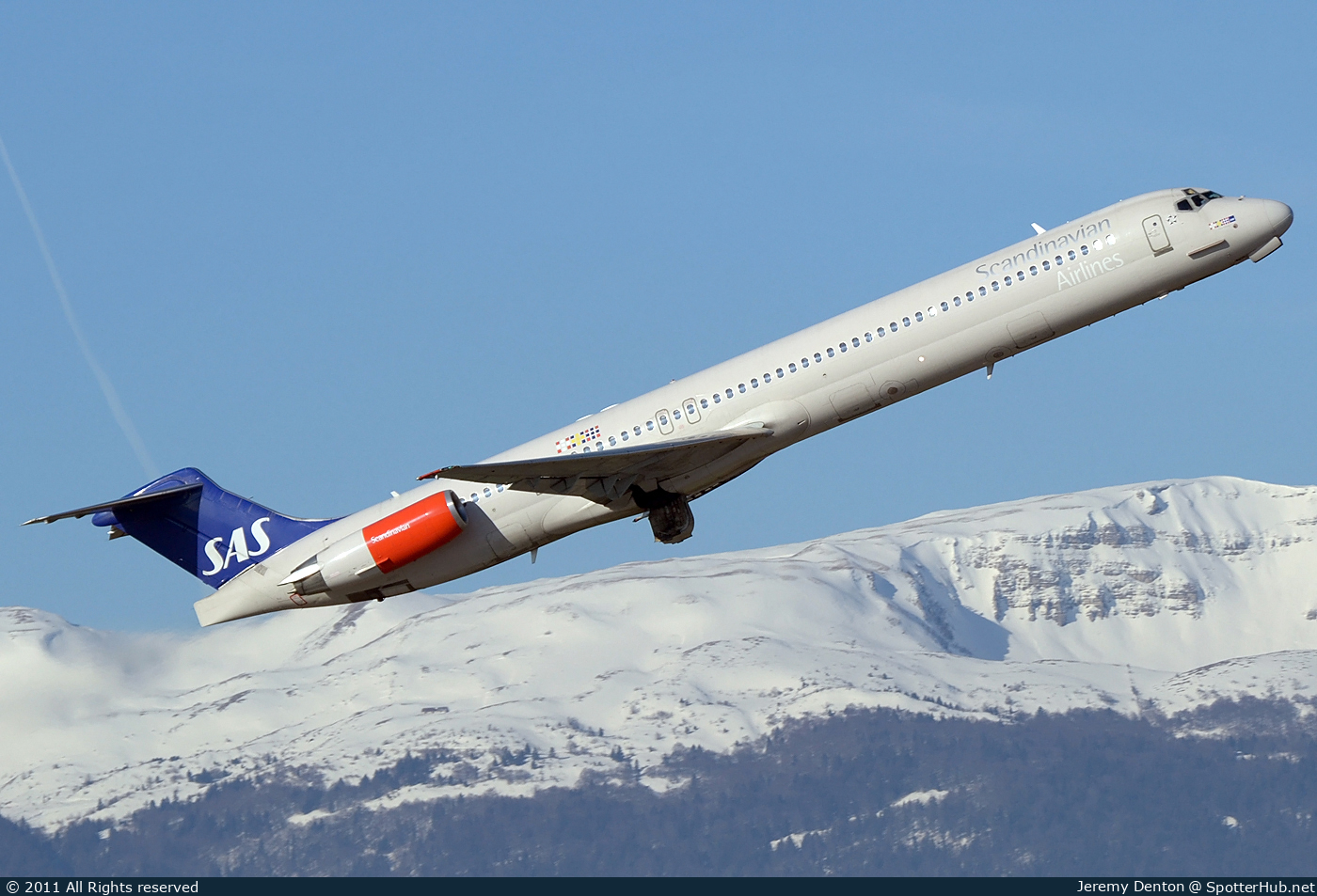 Photo of LN-RLF - McDonnell Douglas MD-82 operated by SAS Scandinavian Airlines