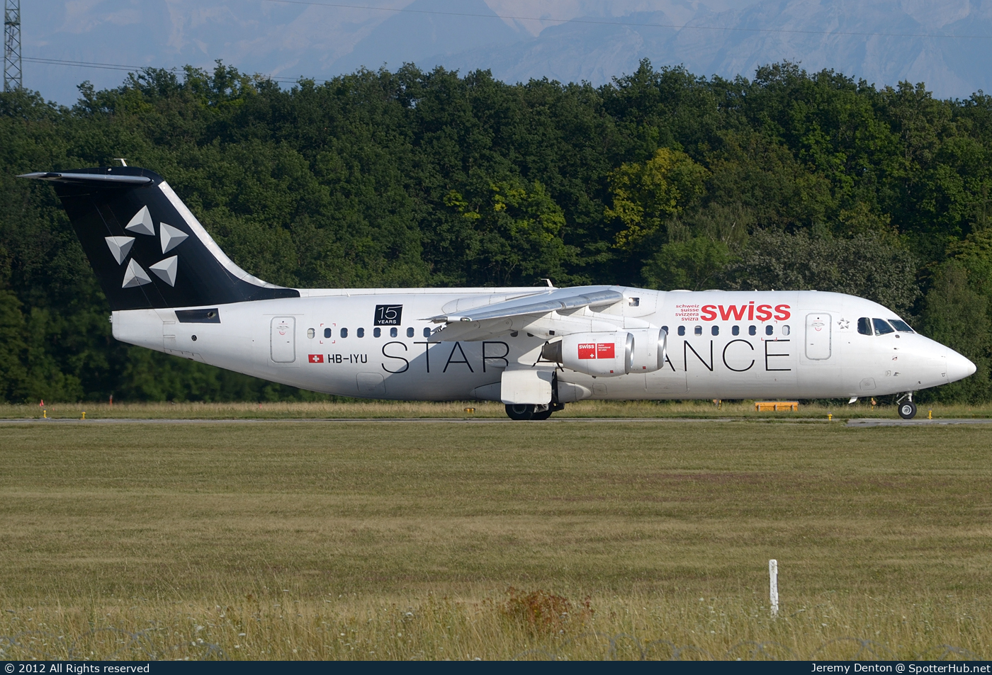 Photo of HB-IYU - British Aerospace Avro RJ100 operated by Swiss International Air Lines