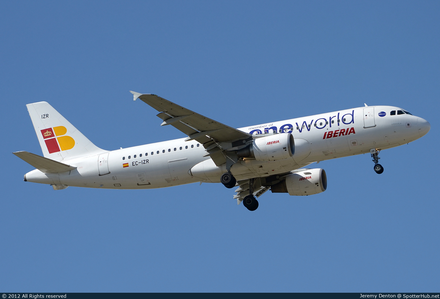 Photo of EC-IZR - Airbus A320-214 operated by Iberia
