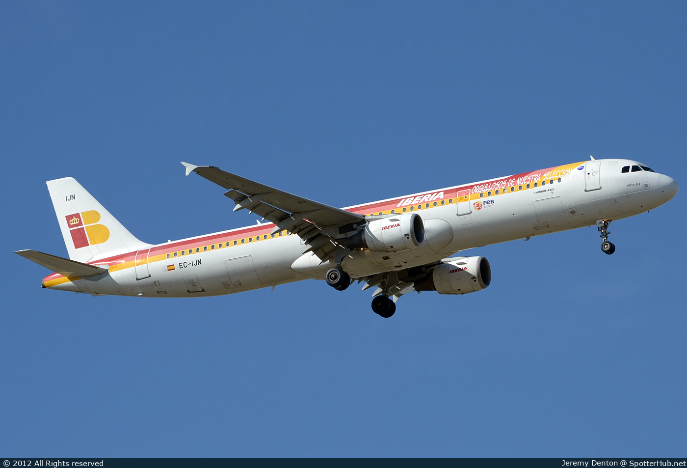 Photo of EC-IJN - Airbus A321-212 operated by Iberia