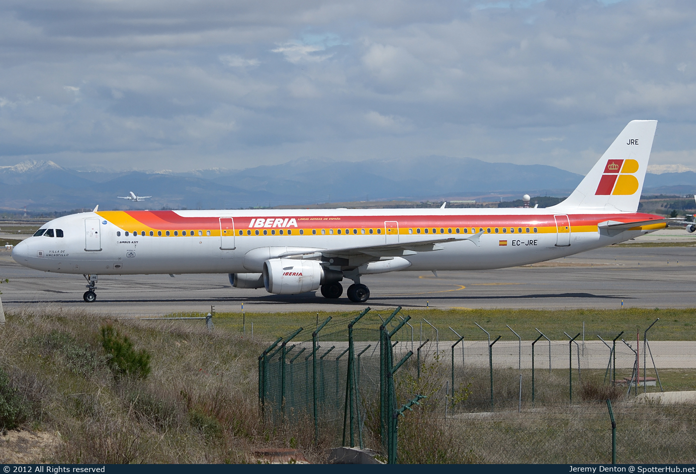 Photo of EC-JRE - Airbus A321-212 operated by Iberia