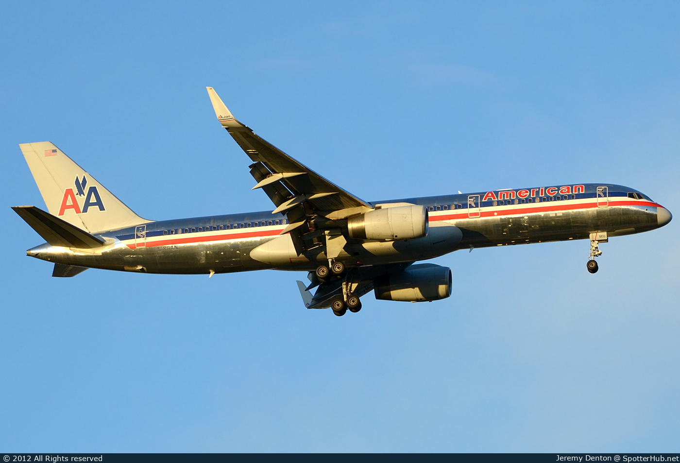 Photo of N186AN - Boeing 757-223 operated by American Airlines