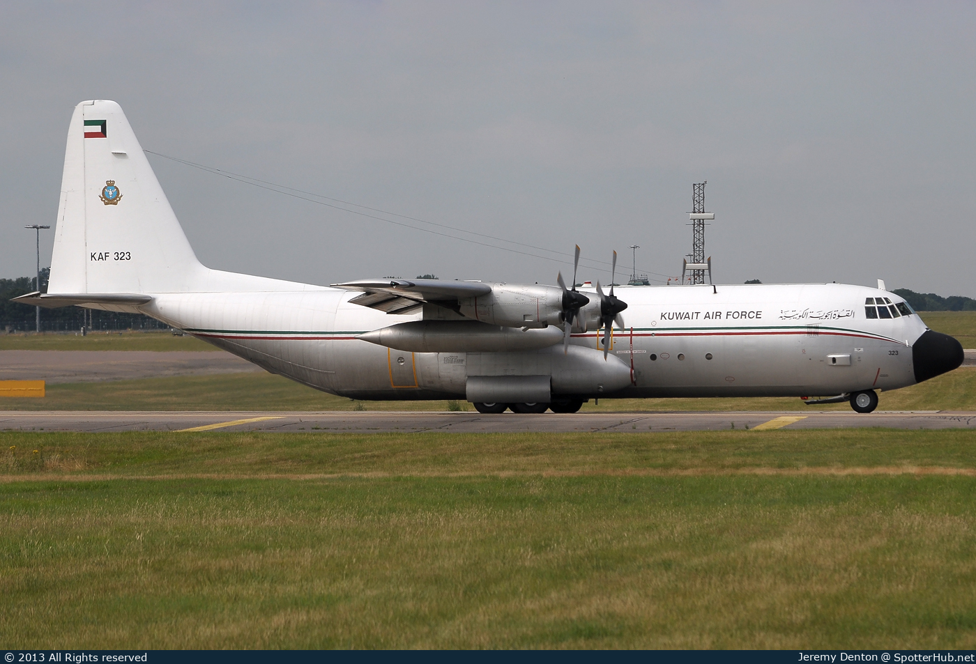 Photo of KAF323 - Lockheed L-100-30 Hercules operated by Kuwaiti Air Force