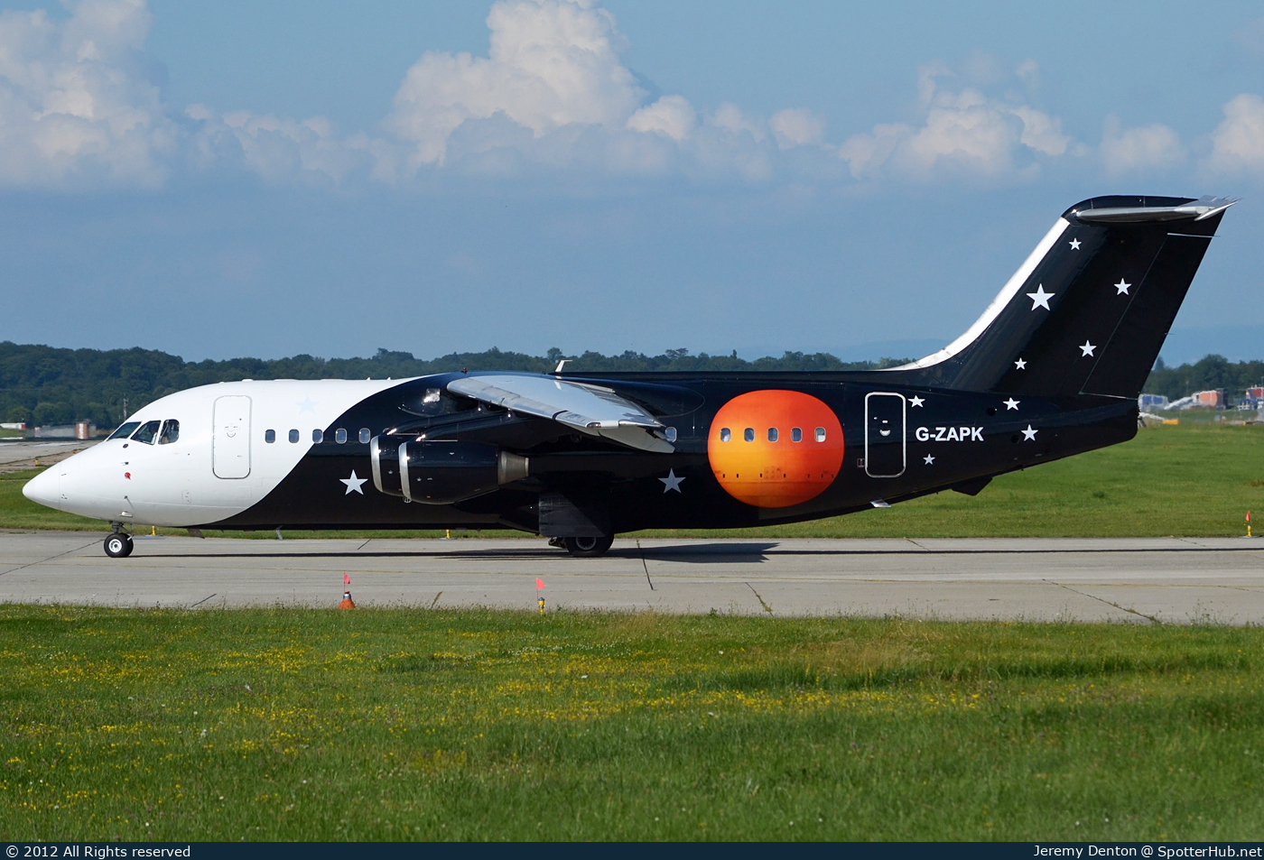 Photo of G-ZAPK - British Aerospace 146-200(QC) operated by Titan Airways