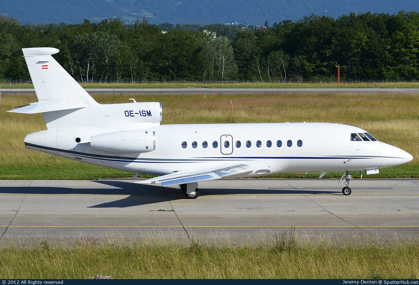 Photo of OE-ISM - Dassault Falcon 900DX operated by Jet Alliance
