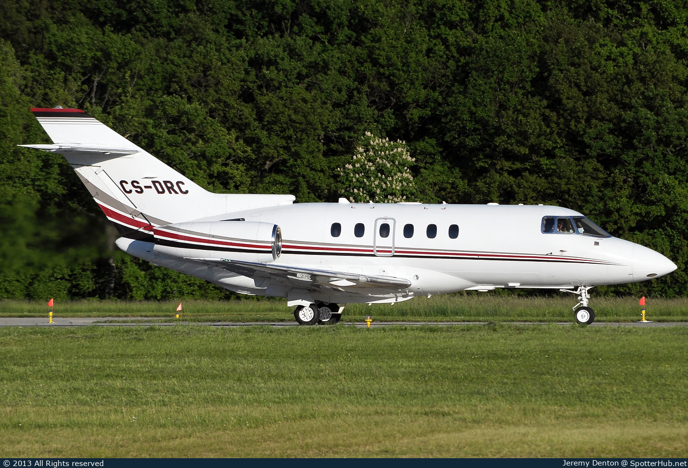 Photo of CS-DRC - Hawker Beechcraft 800XP operated by NetJets Europe