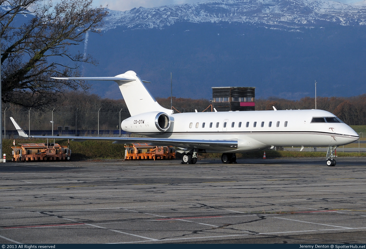 Photo of CS-DTW - Bombardier Global Express operated by Private