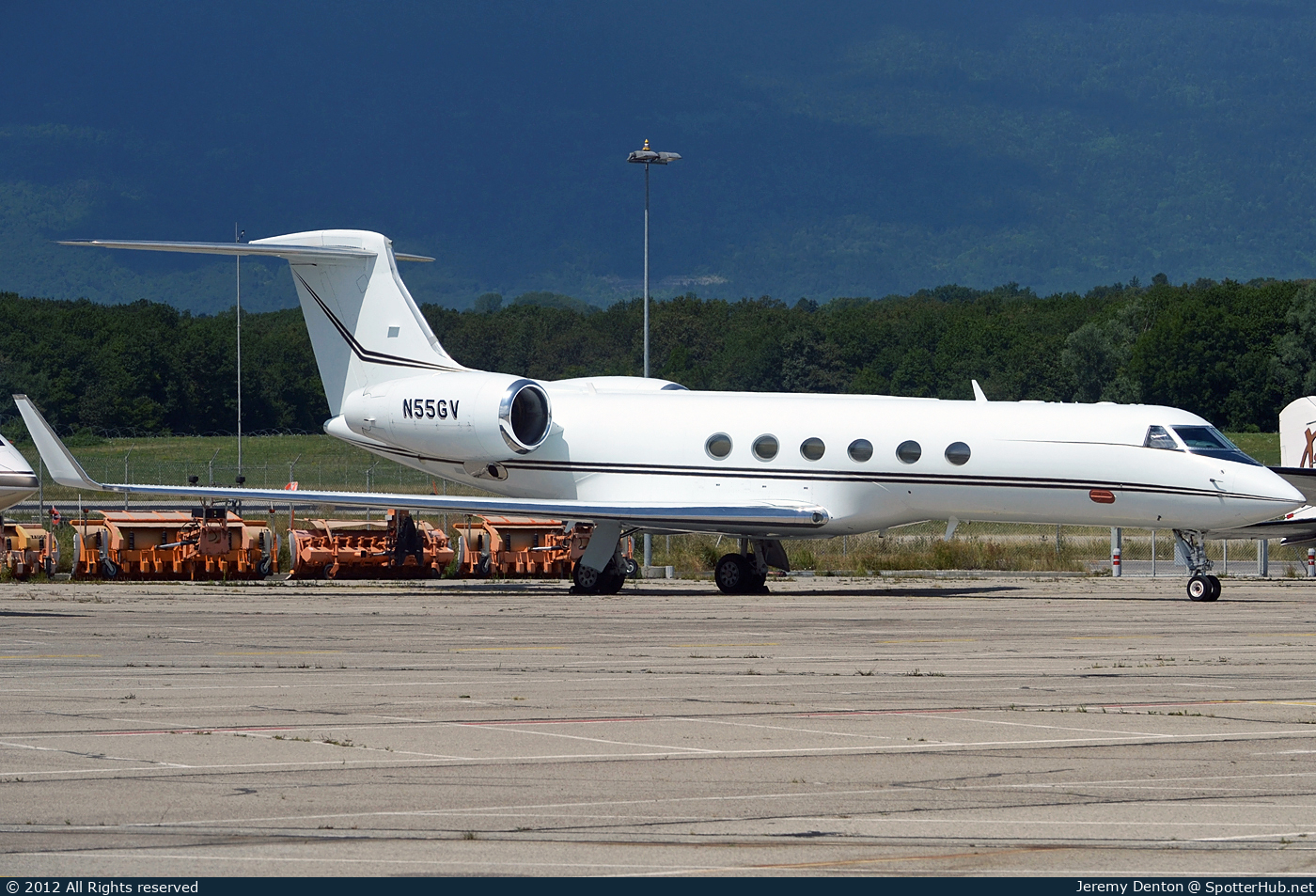 Photo of N55GV - Gulfstream GV operated by Jet Edge International