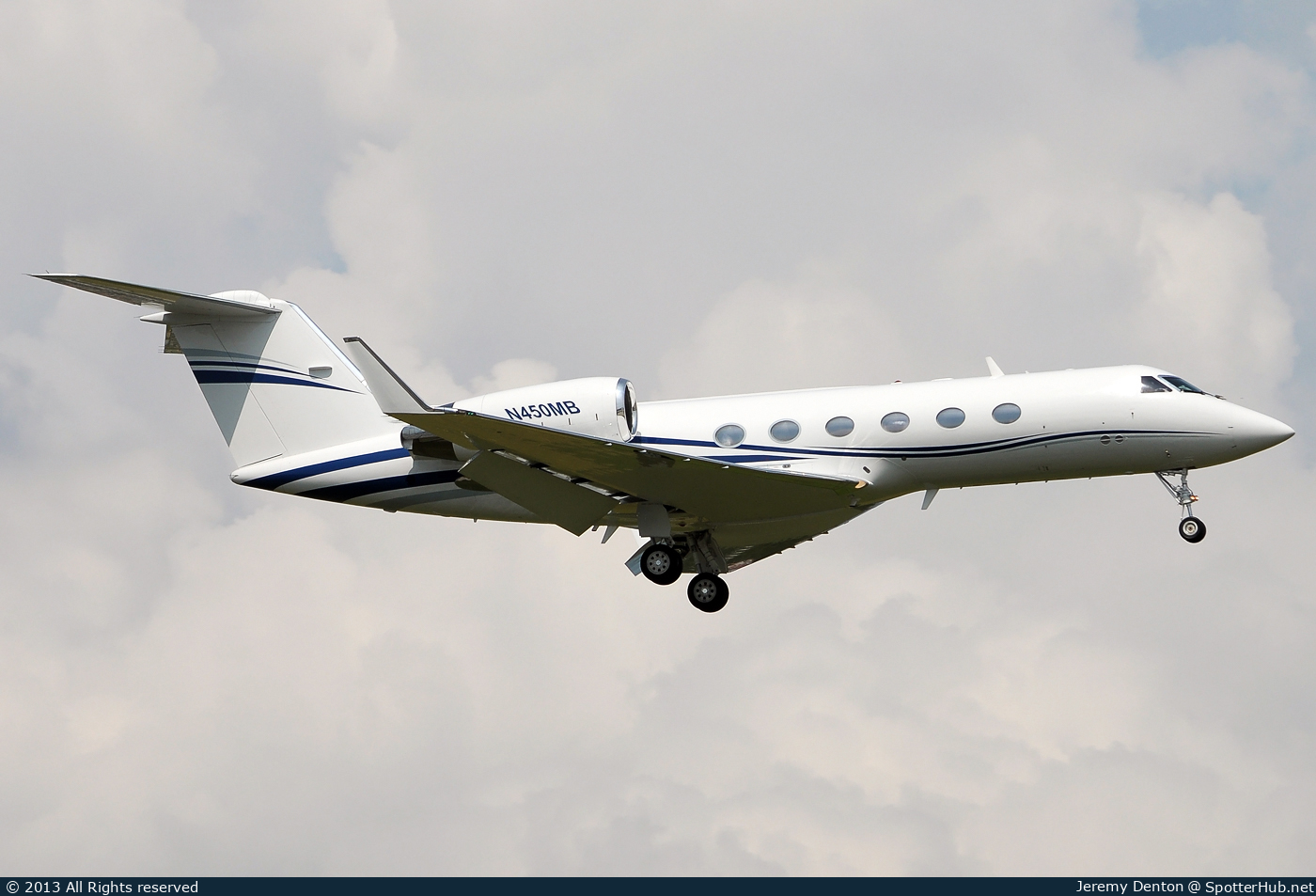 Photo of N450MB - Gulfstream GIV-SP operated by Private