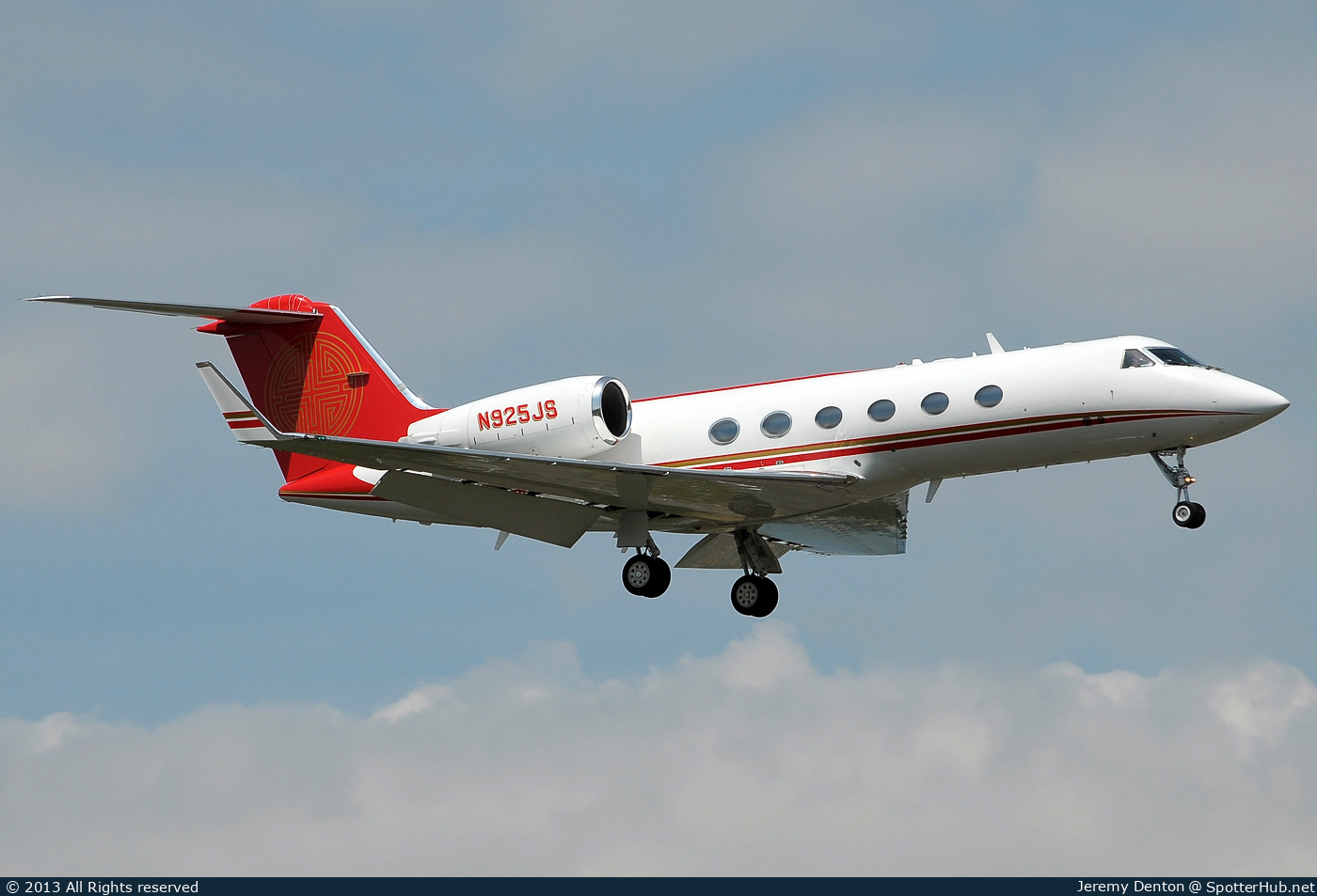 Photo of N925JS - Gulfstream GIV-SP operated by Private