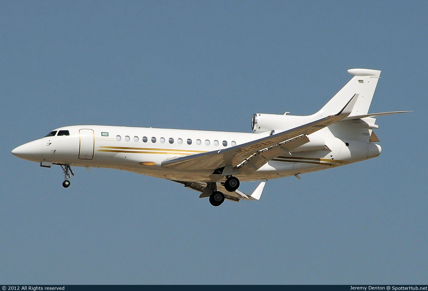Photo of HZ-SPAH - Dassault Falcon 7X operated by Saudi Private Aviation
