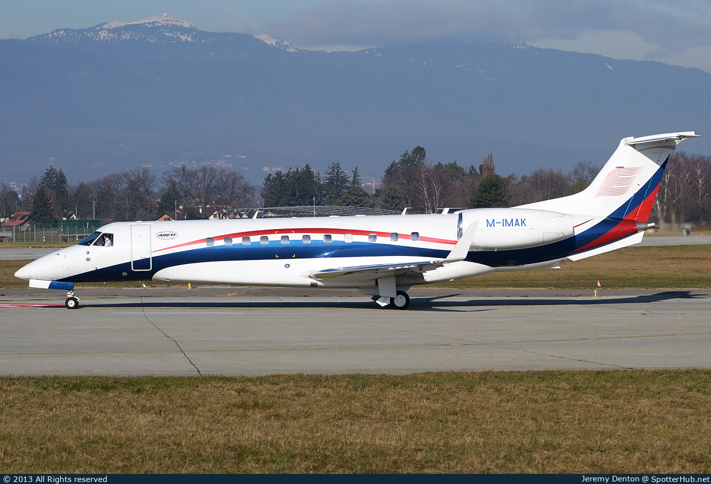 Photo of M-IMAK - Embraer Legacy 650 operated by VipJet