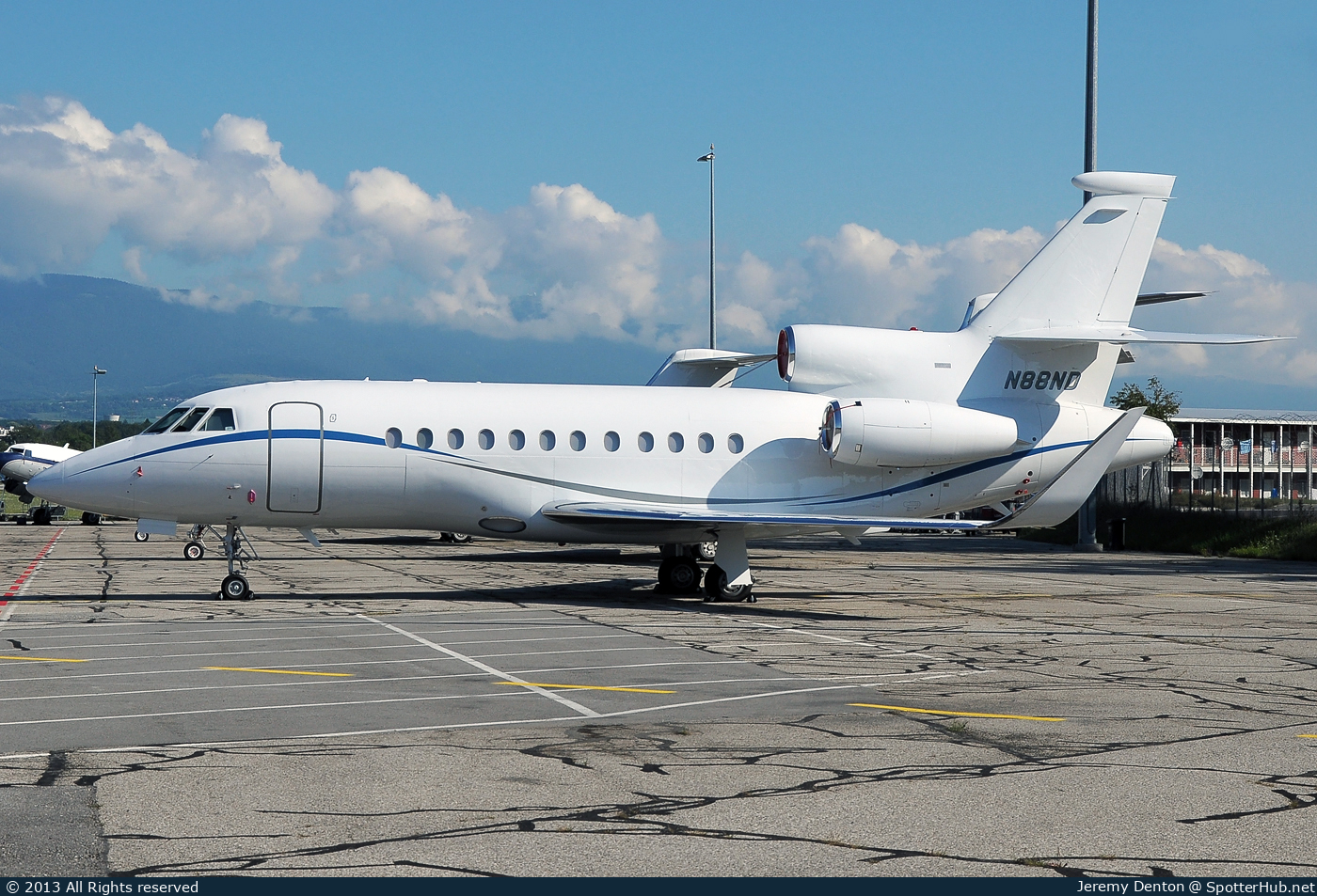 Photo of N88ND - Dassault Falcon 900EX operated by Private
