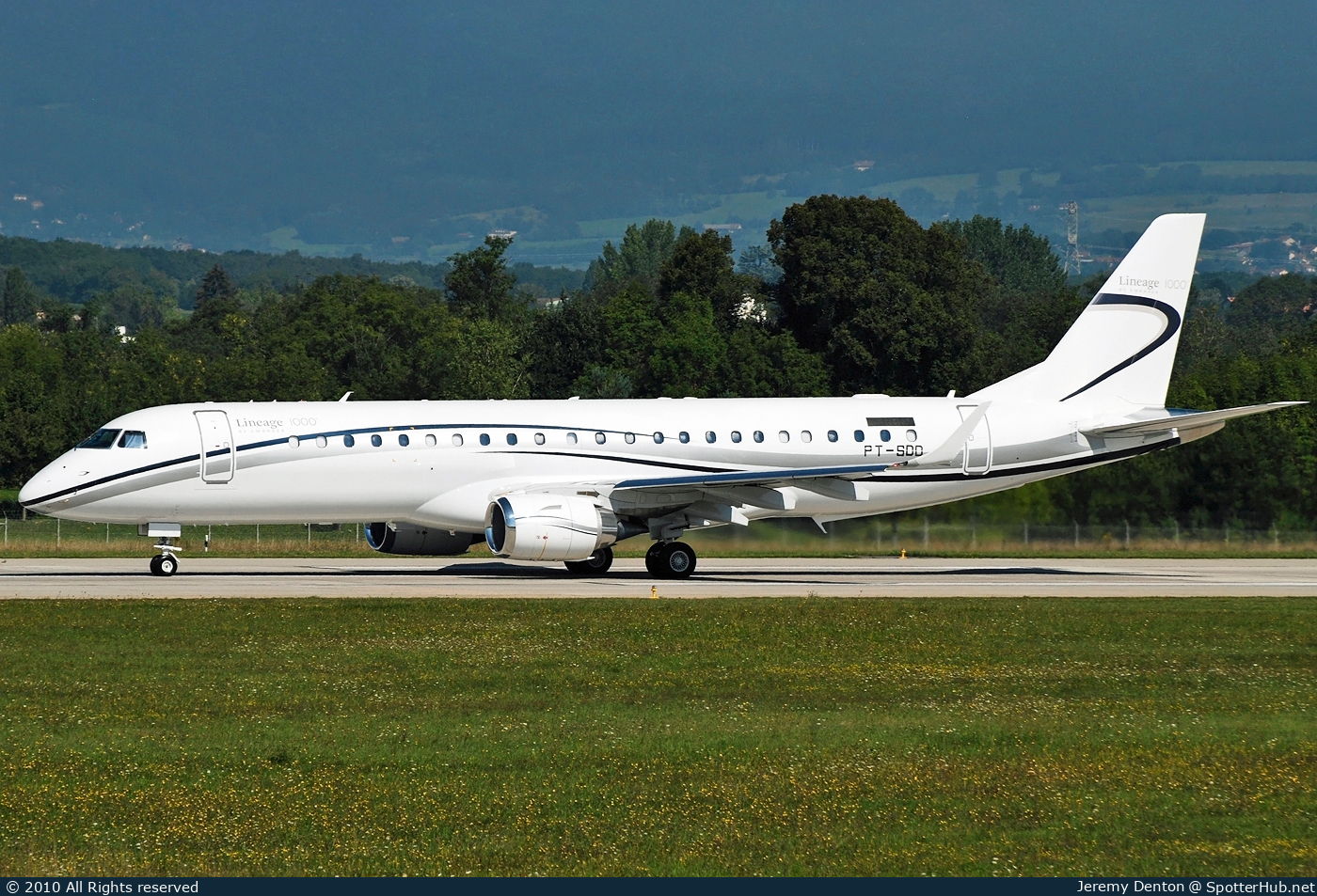Photo of PT-SDD - Embraer Lineage 1000 operated by Embraer