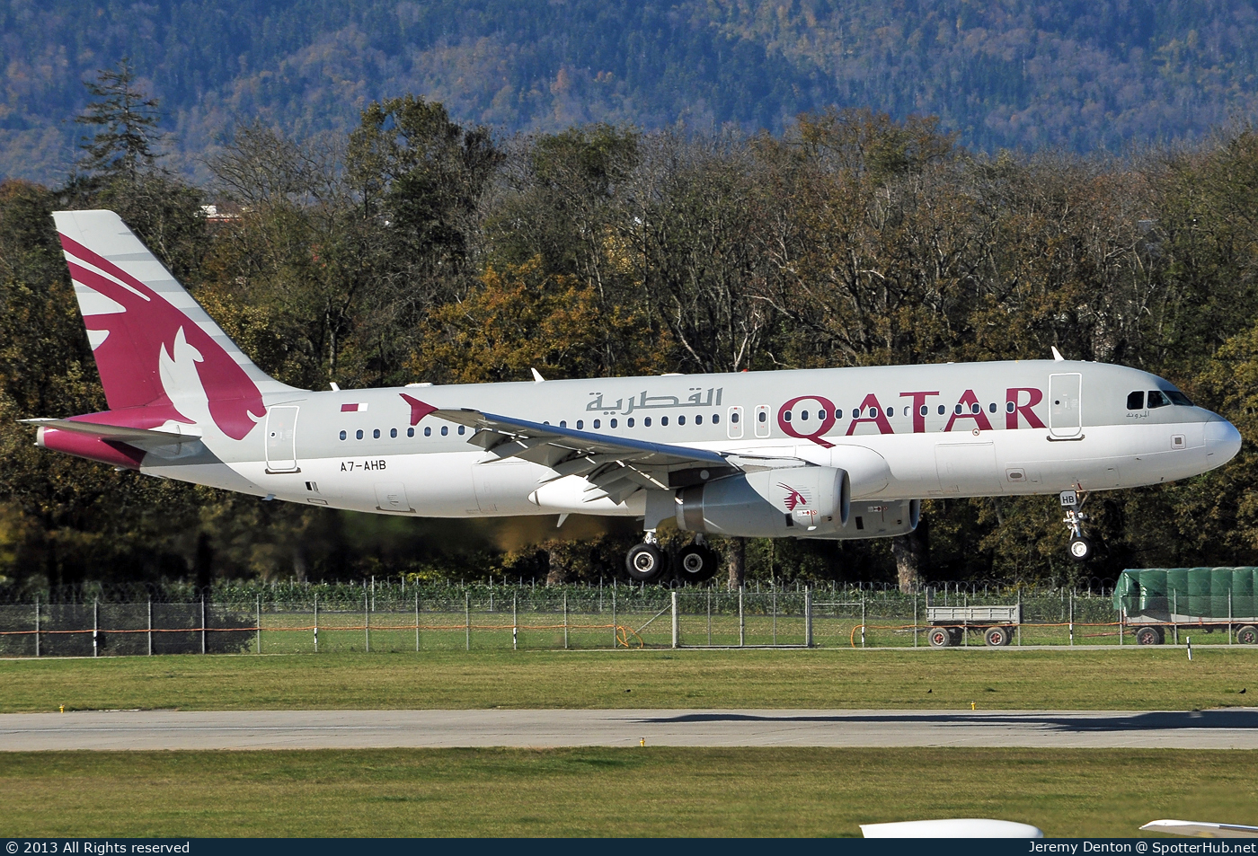 Photo of A7-AHB - Airbus A320-232 operated by Qatar Airways