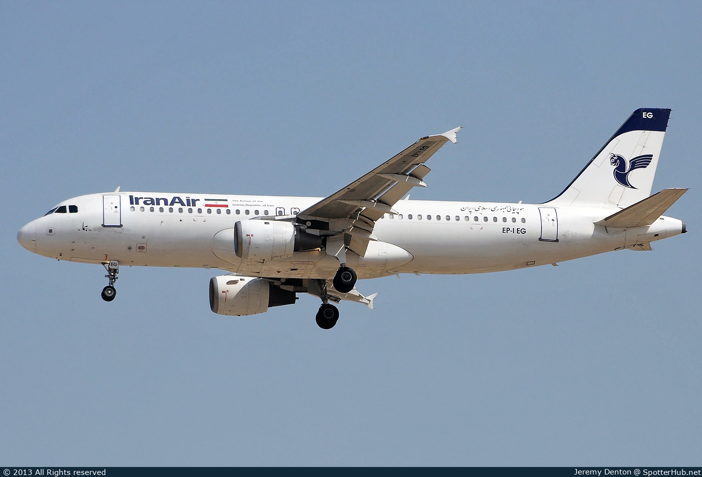 Photo of EP-IEG - Airbus A320-211 operated by Iran Air