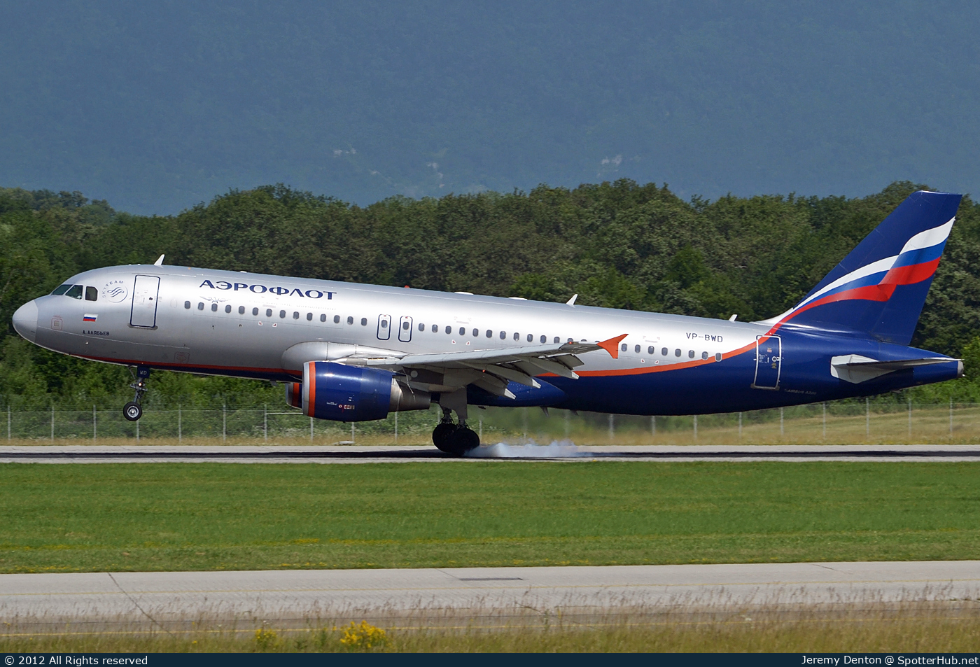 Photo of VP-BWD - Airbus A320-214 operated by Aeroflot