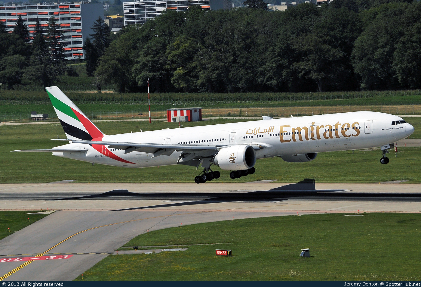Photo of A6-EBM - Boeing 777-31H(ER) operated by Emirates