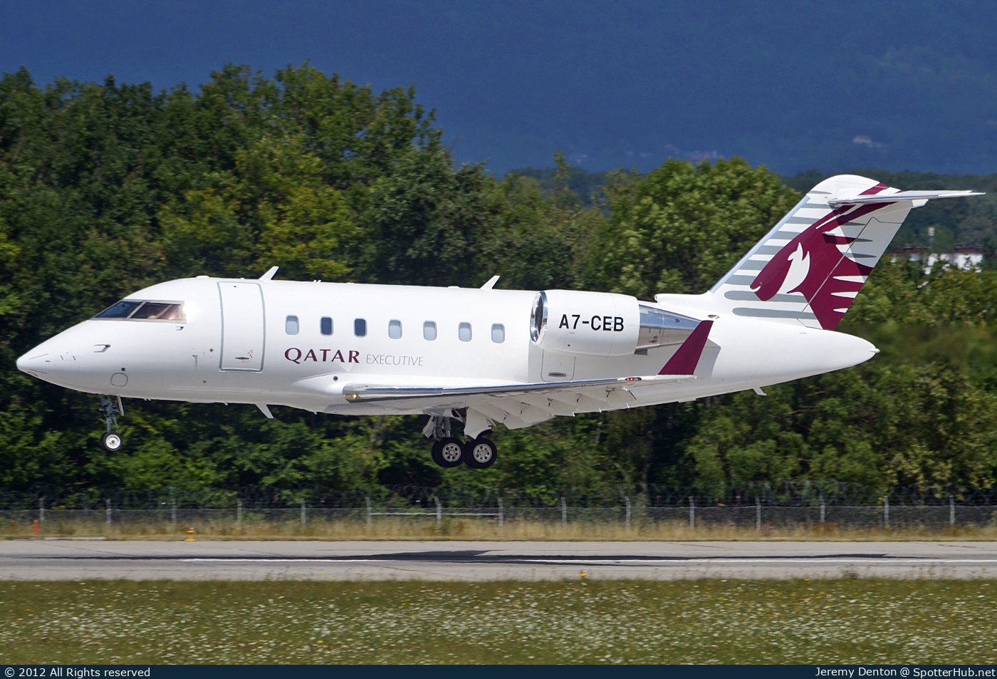 Photo of A7-CEB - Bombardier Challenger 605 operated by Qatar Executive