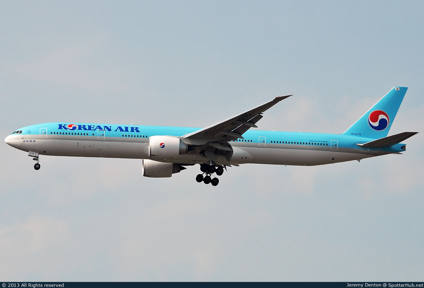 Photo of HL8275 - Boeing 777-3B5(ER) operated by Korean Air