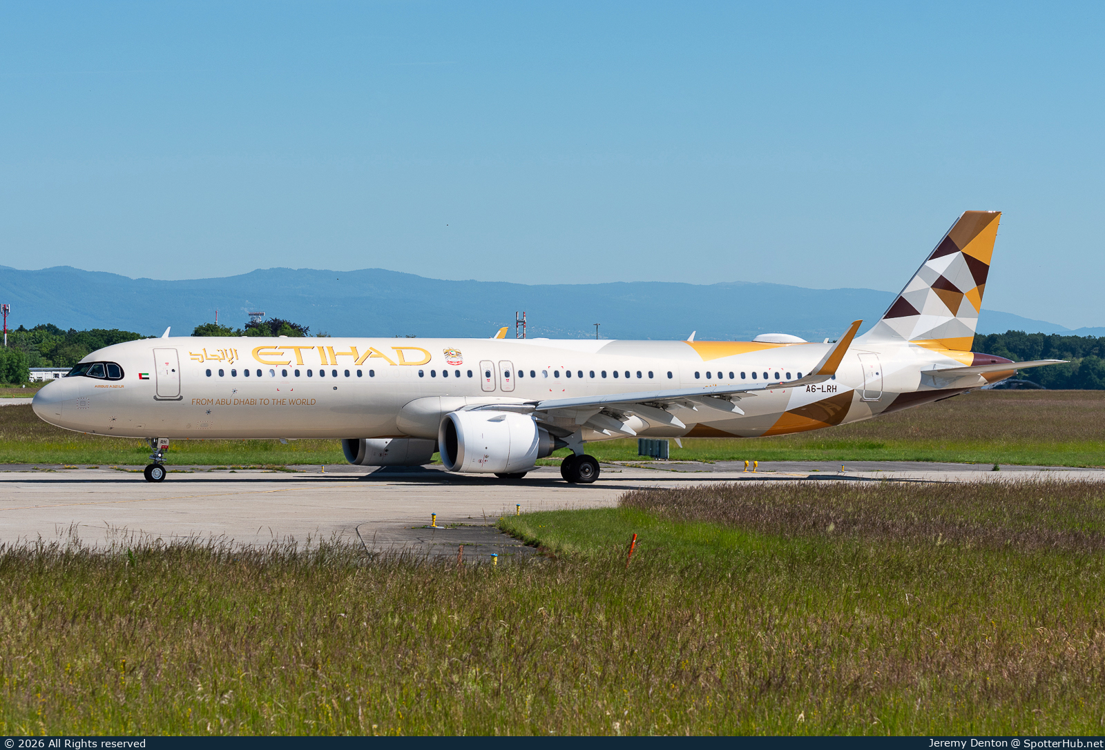 Photo of A6-LRH - Airbus A321-251NX operated by Etihad Airways