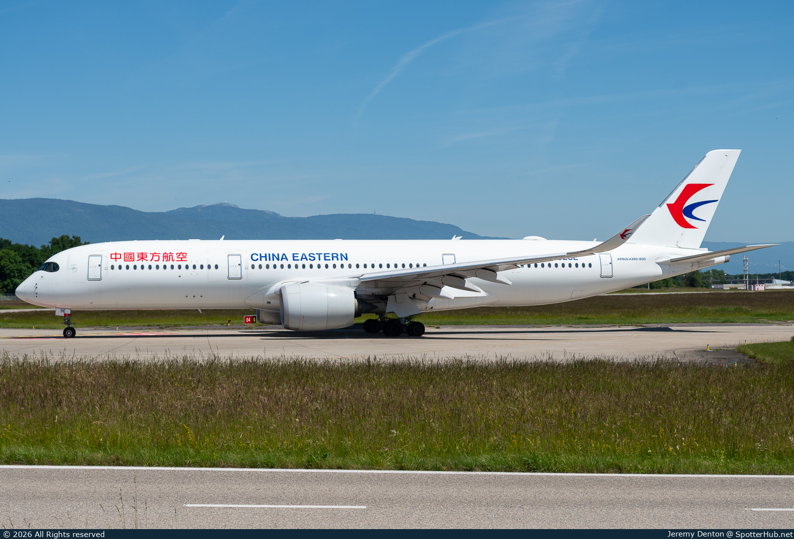 Photo of B-329E - Airbus A350-941 operated by China Eastern Airlines