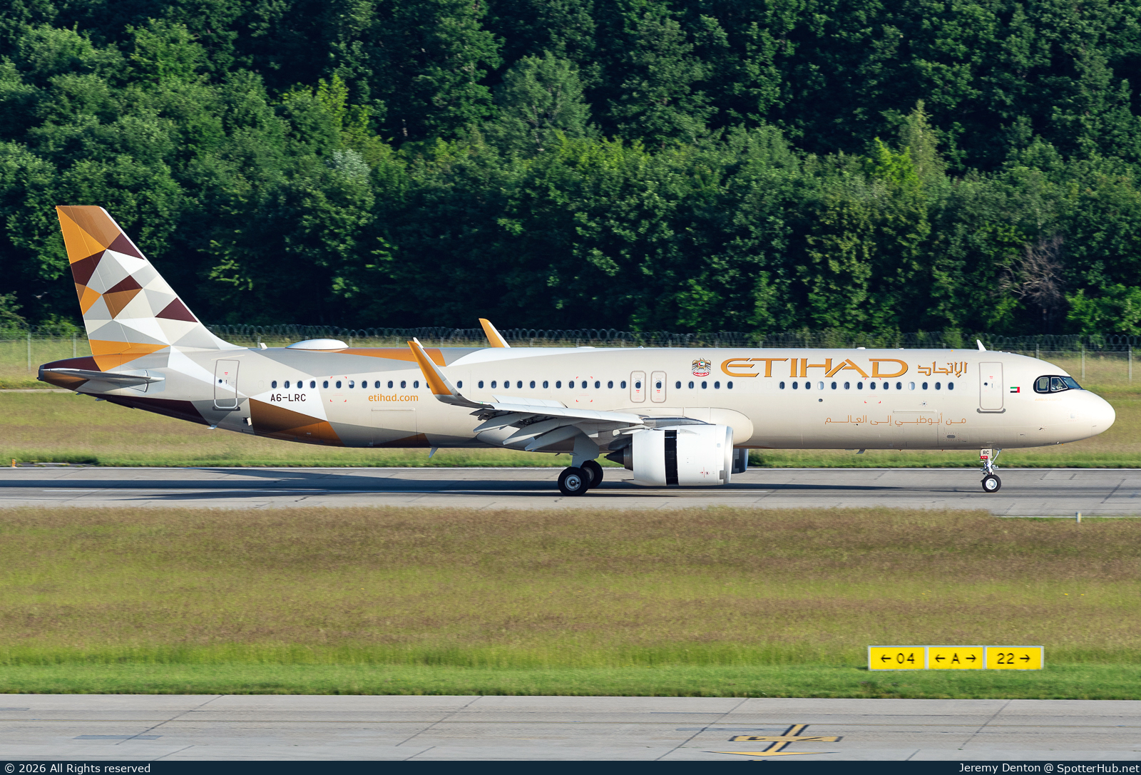Photo of A6-LRC - Airbus A321-251NX operated by Etihad Airways