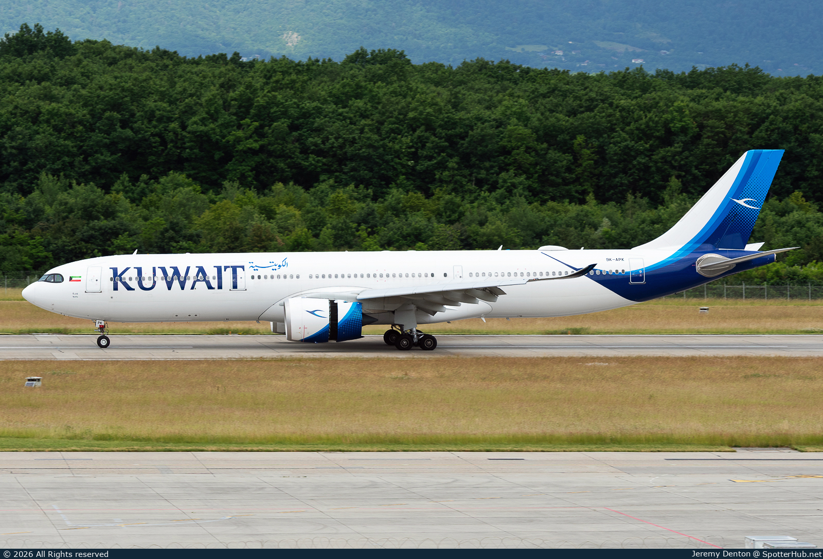Photo of 9K-APK - Airbus A330-941 operated by Kuwait Airways