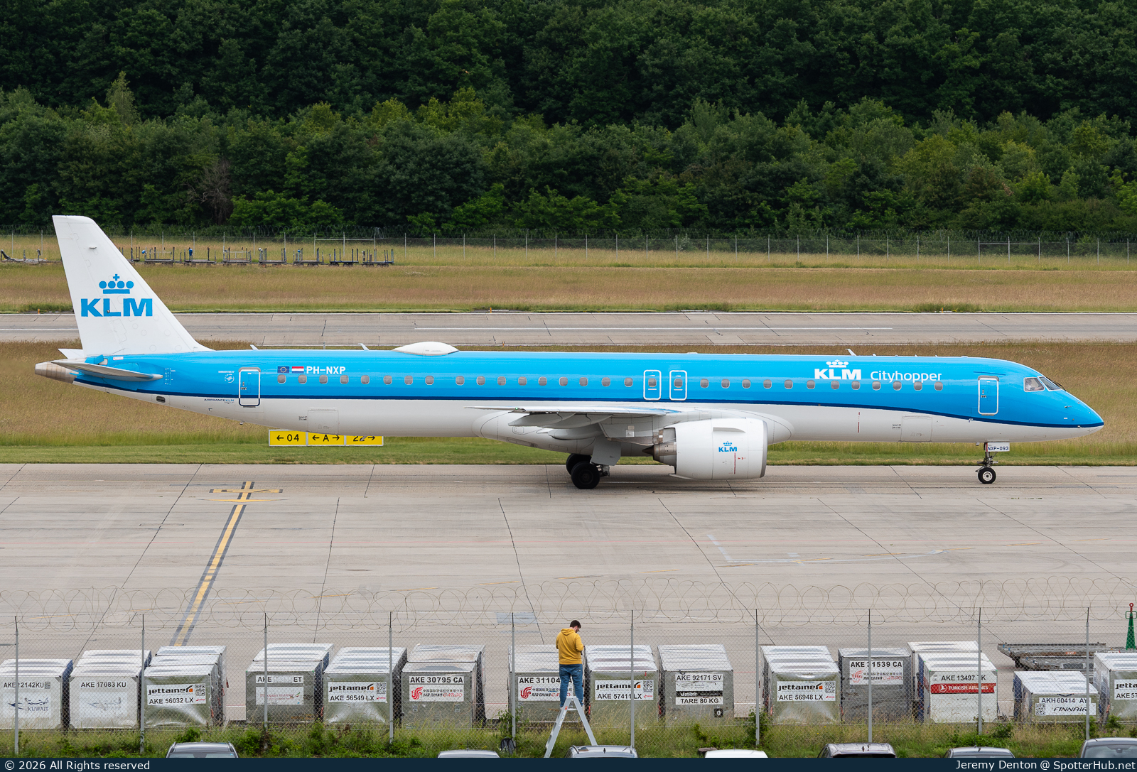 Photo of PH-NXP - Embraer ERJ-195-E2 operated by KLM Cityhopper