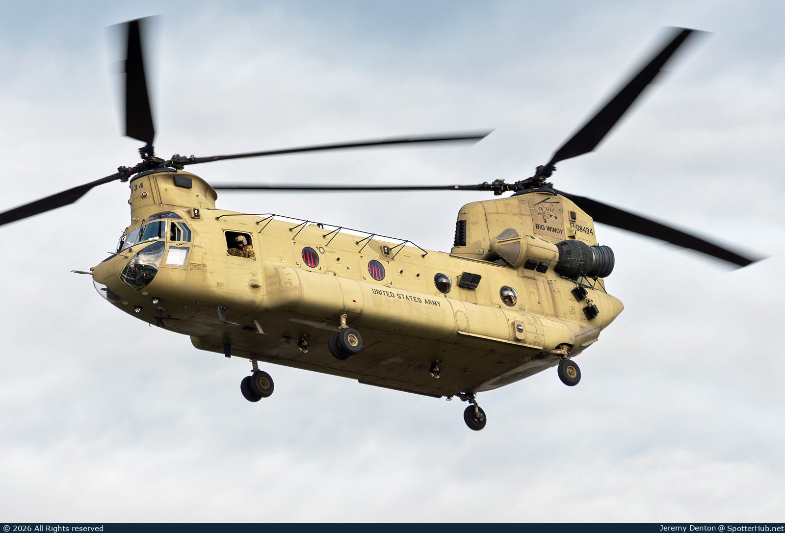 Photo of 13-08434 - Boeing Vertol CH-47F Chinook operated by US Army