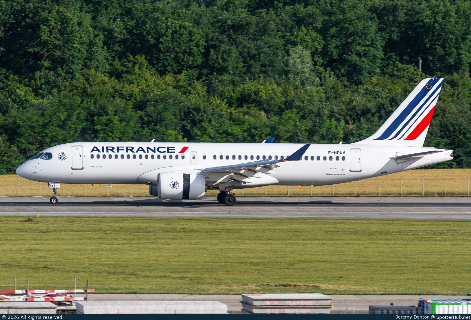 Photo of F-HPNV - Airbus A220-300 operated by Air France