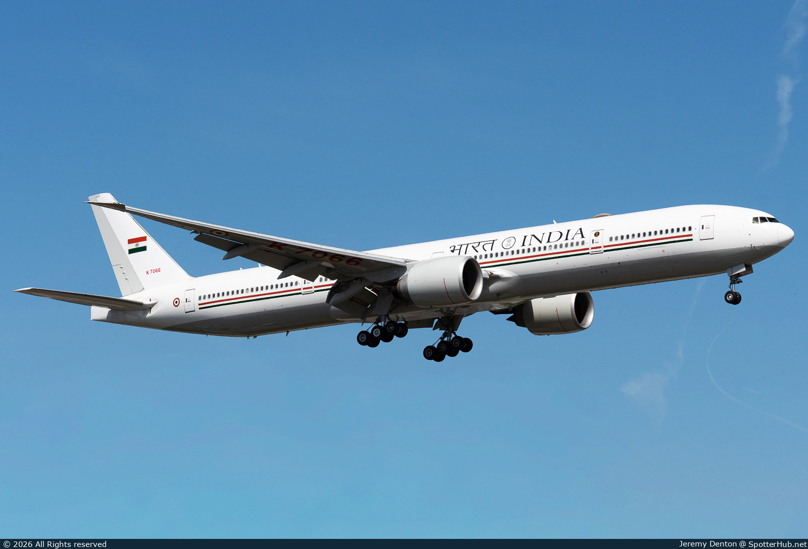Photo of K7066 - Boeing 777-337(ER) operated by Government of India