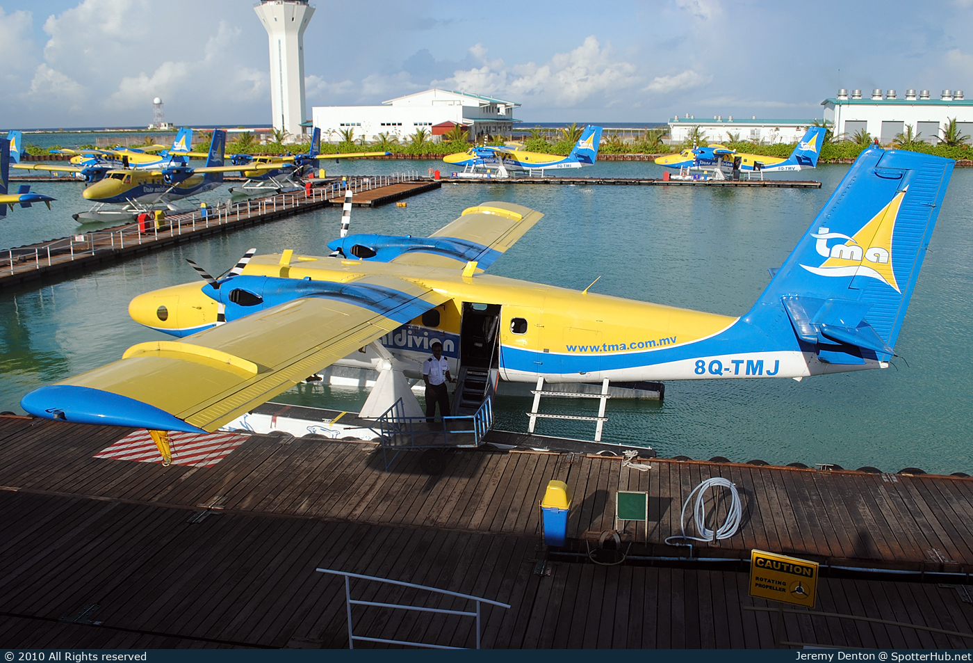 Photo of 8Q-TMJ - De Havilland Canada DHC-6-300 Twin Otter operated by Trans Maldivian Airways