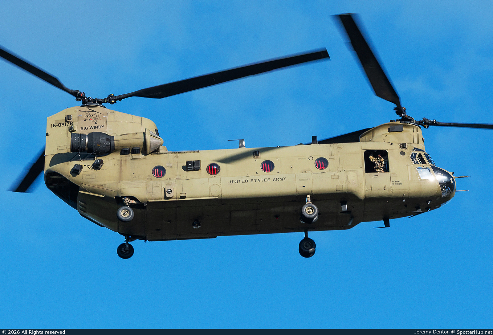 Photo of 15-08176 - Boeing Vertol CH-47F Chinook operated by US Army