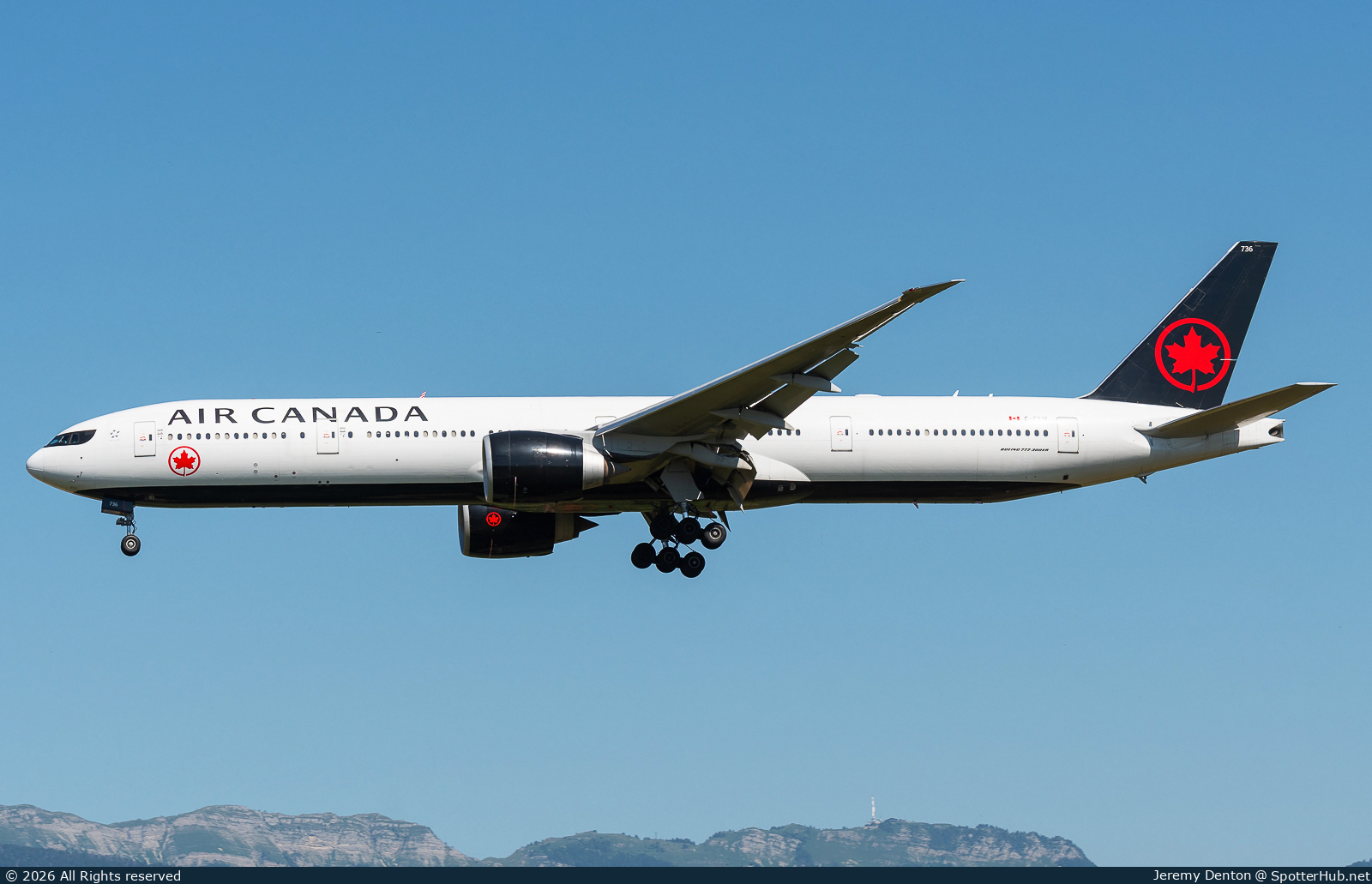 Photo of C-FIUV - Boeing 777-333(ER) operated by Air Canada
