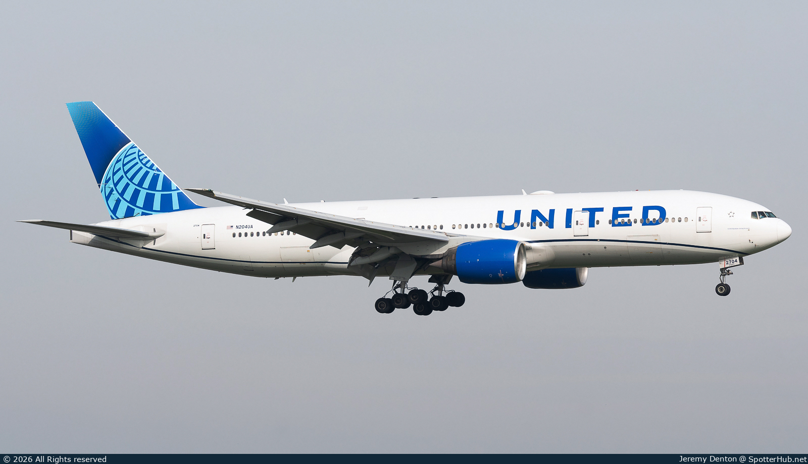 Photo of N204UA - Boeing 777-222(ER) operated by United Airlines