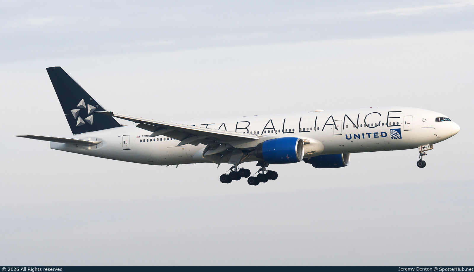 Photo of N794UA - Boeing 777-222(ER) operated by United Airlines