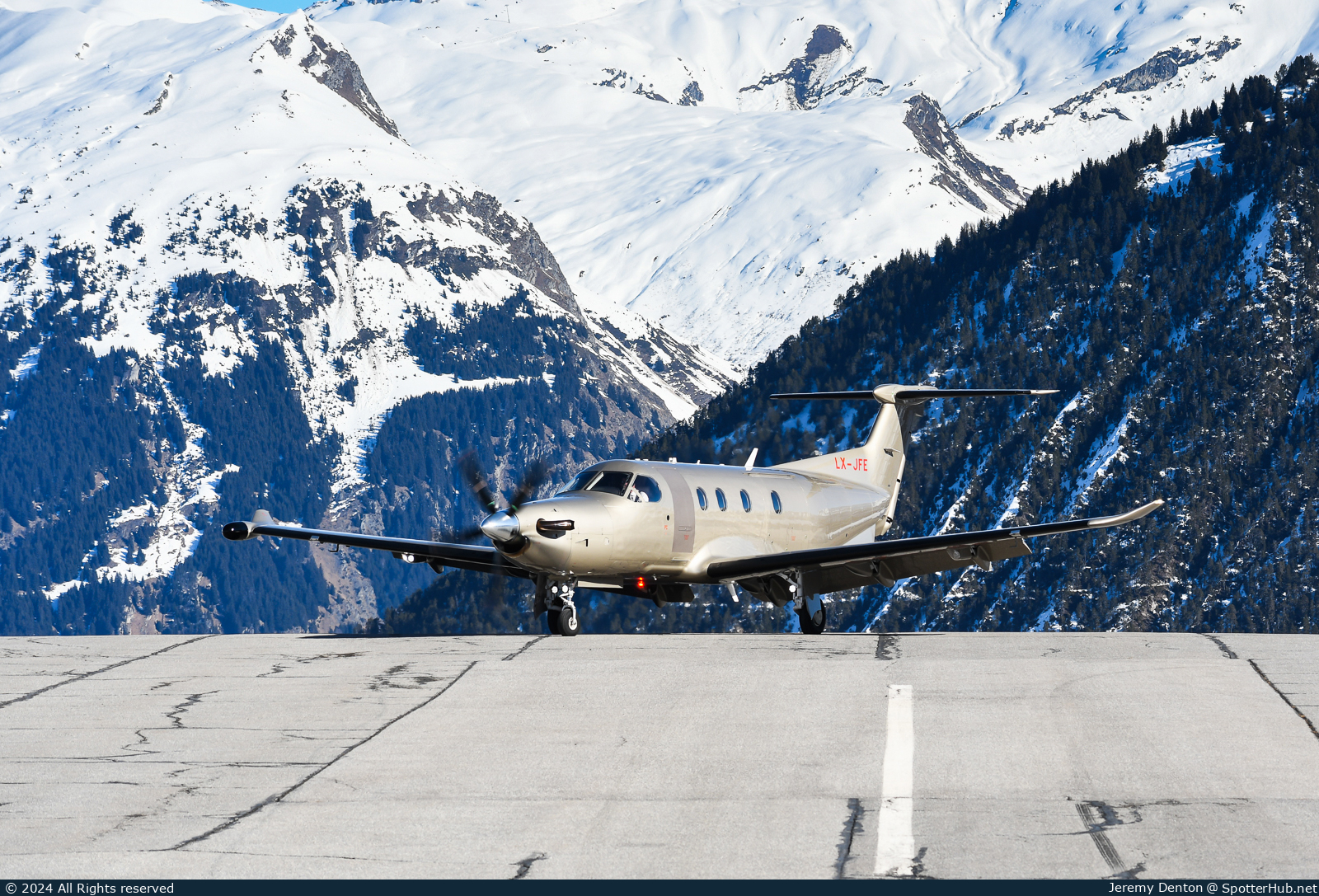 Photo of LX-JFE - Pilatus PC-12 NG operated by Jetfly Aviation