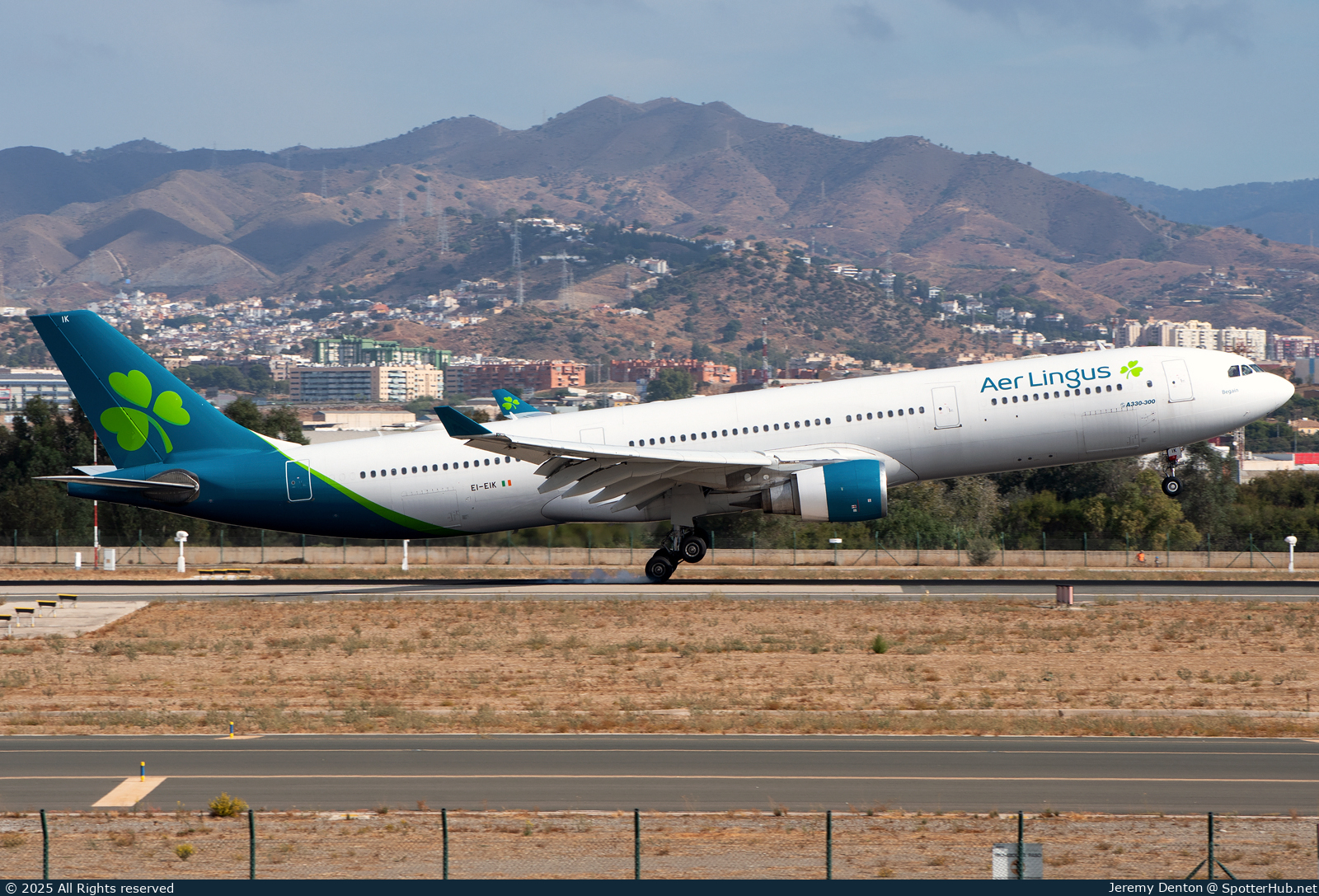 Photo of EI-EIK - Airbus A330-302 operated by Aer Lingus