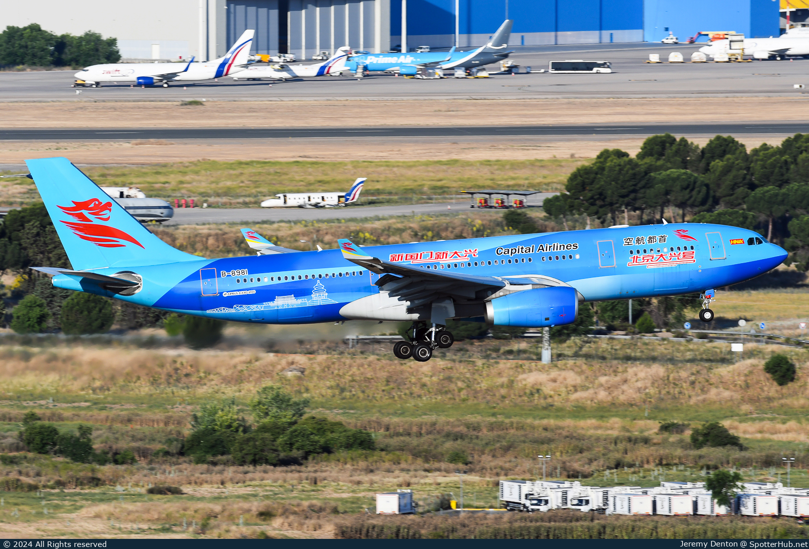 Photo of B-8981 - Airbus A330-243 operated by Capital Airlines