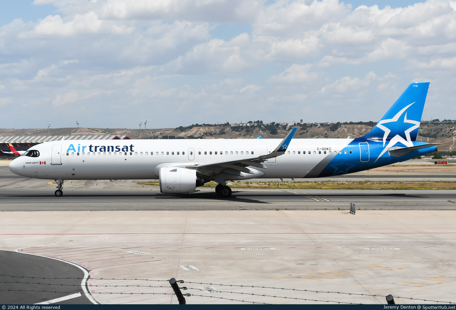 Photo of C-GOKC - Airbus A321-271NX operated by Air Transat