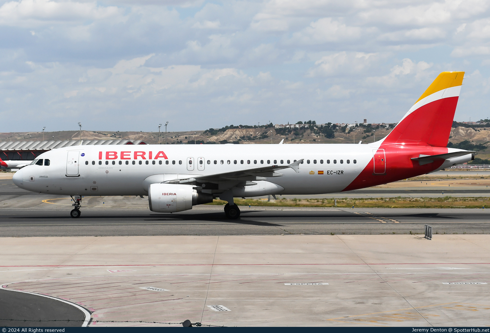 Photo of EC-IZR - Airbus A320-214 operated by Iberia