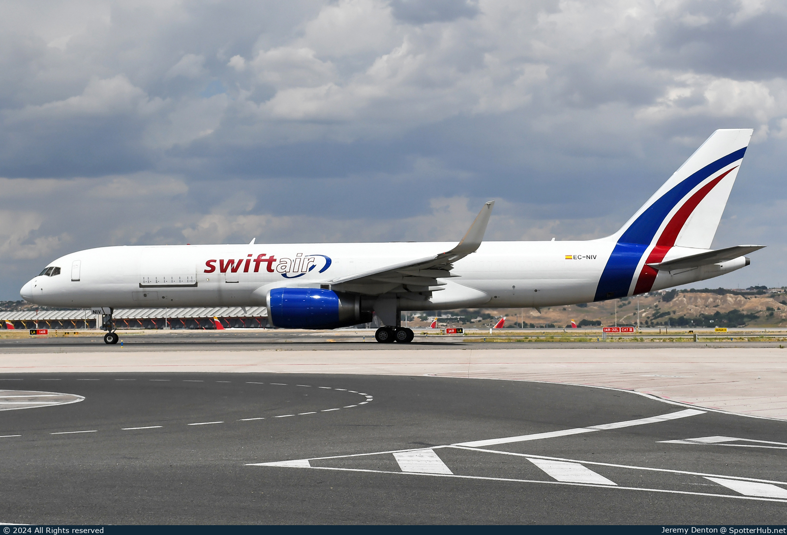 Photo of EC-NIV - Boeing 757-223(PCF) operated by Swiftair