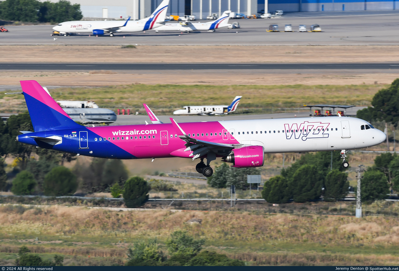 Photo of HA-LZM - Airbus A321-271NX operated by Wizz Air