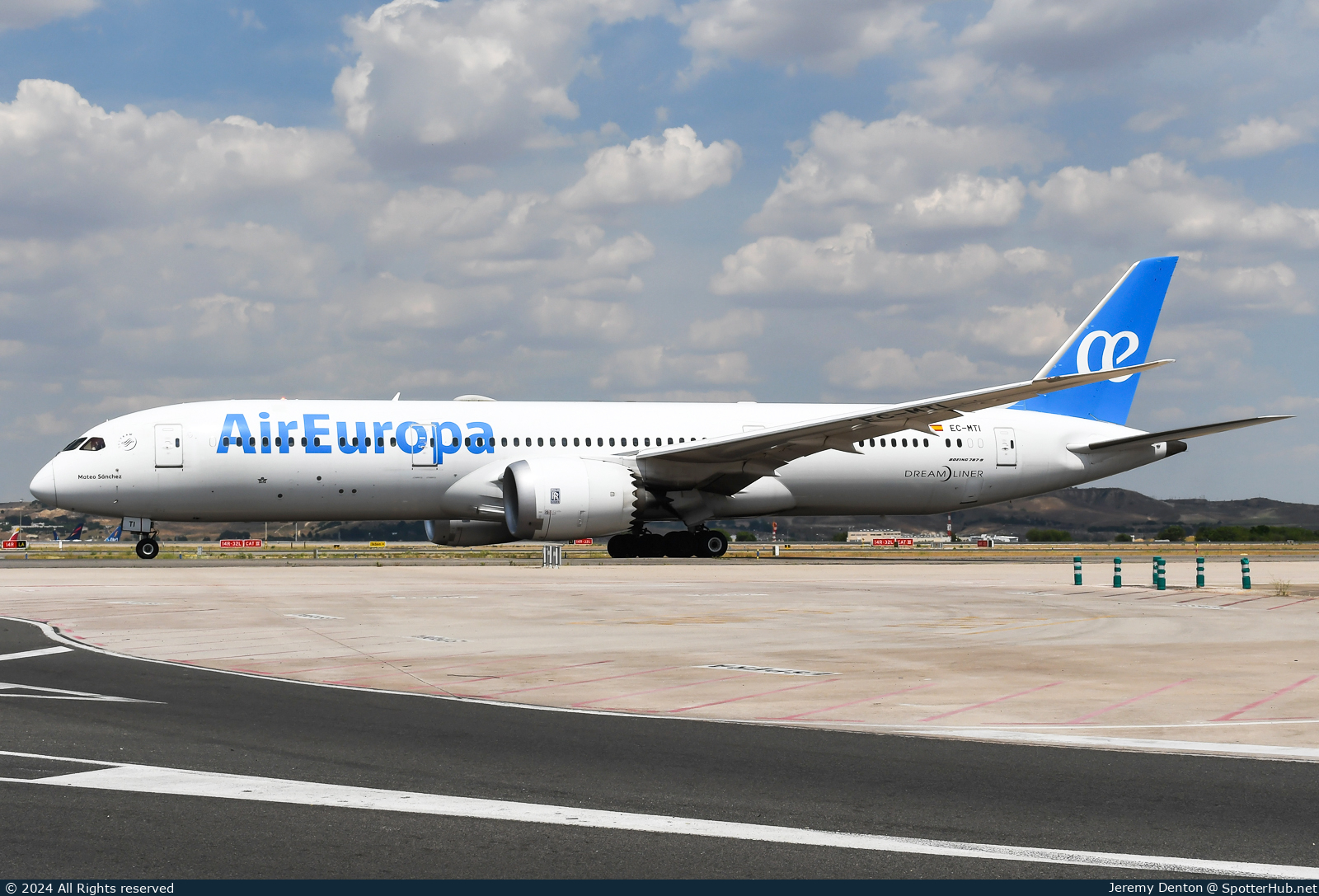 Photo of EC-MTI - Boeing 787-9 Dreamliner operated by Air Europa