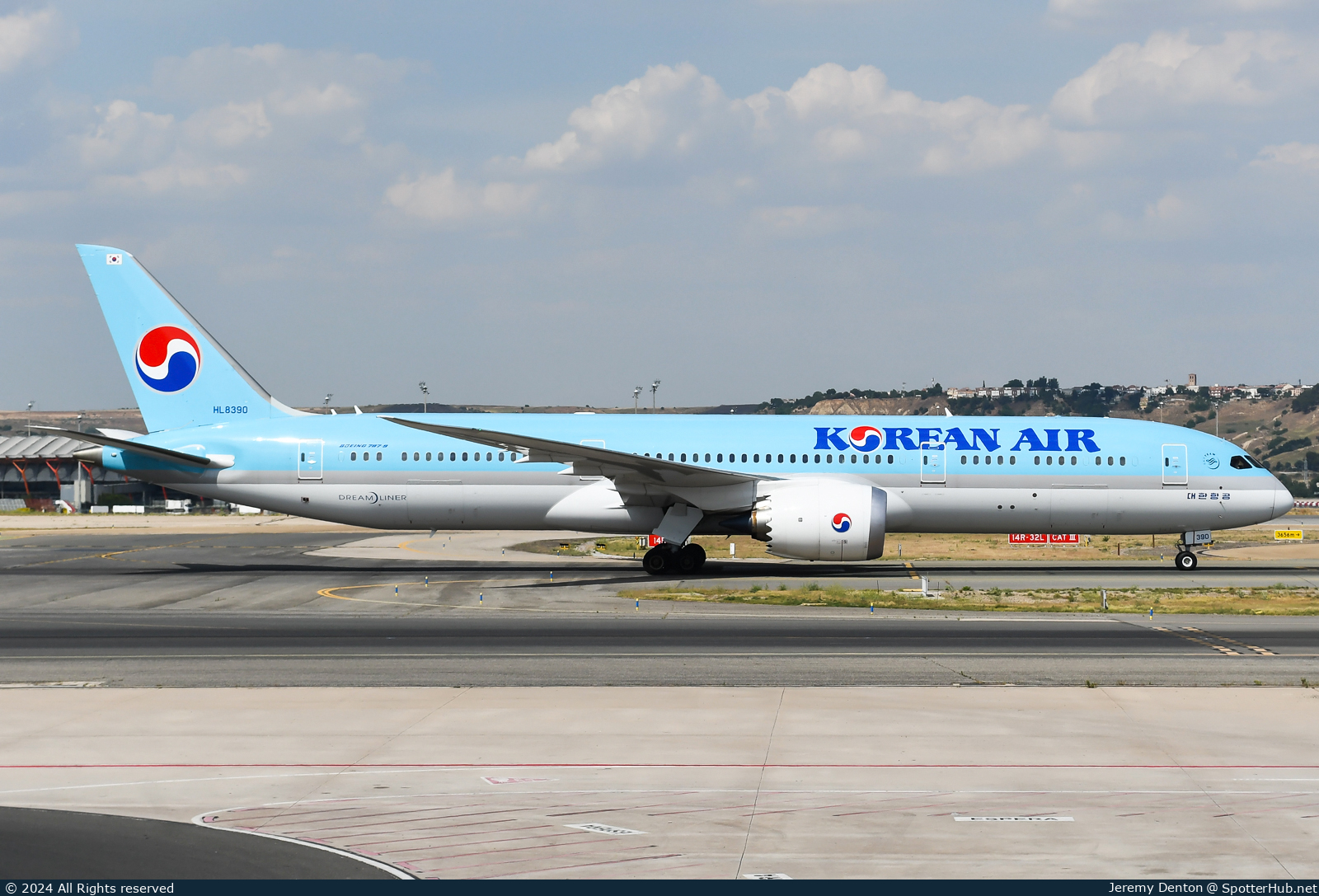 Photo of HL8390 - Boeing 787-9 Dreamliner operated by Korean Air