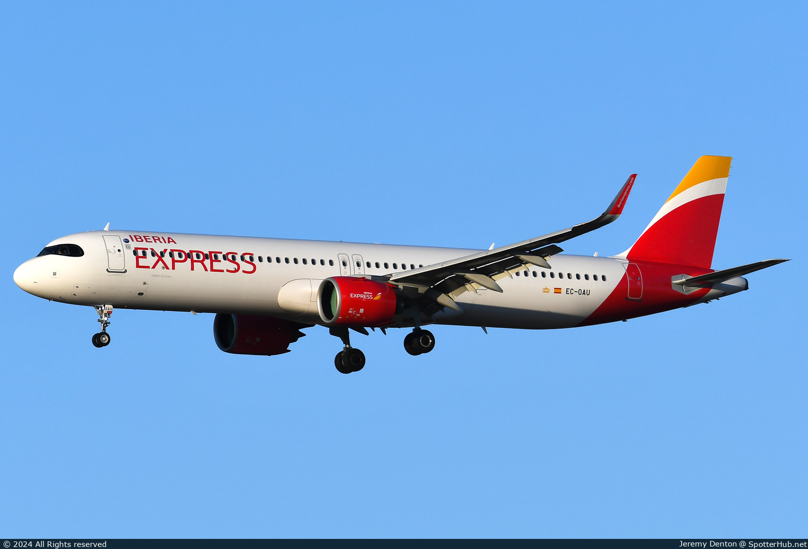 Photo of EC-OAU - Airbus A321-271NX operated by Iberia Express