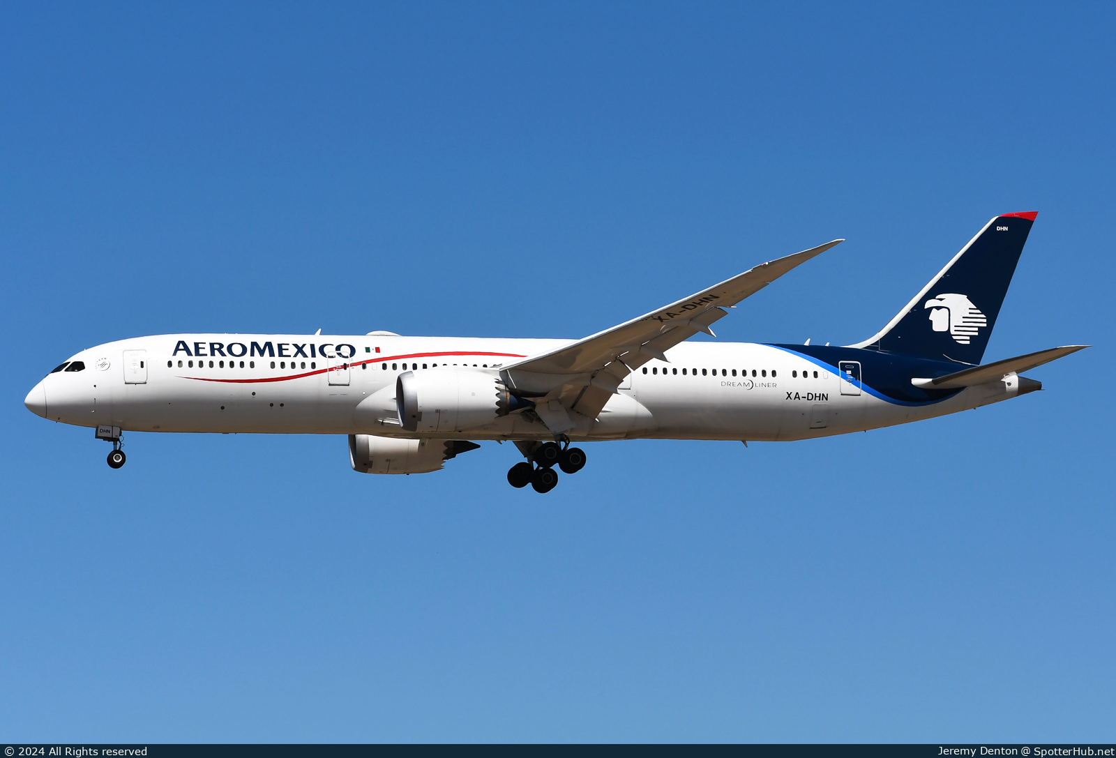 Photo of XA-DHN - Boeing 787-9 Dreamliner operated by Aeroméxico